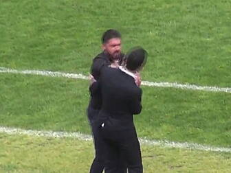 WATCH: Gennaro Gattuso slaps h...